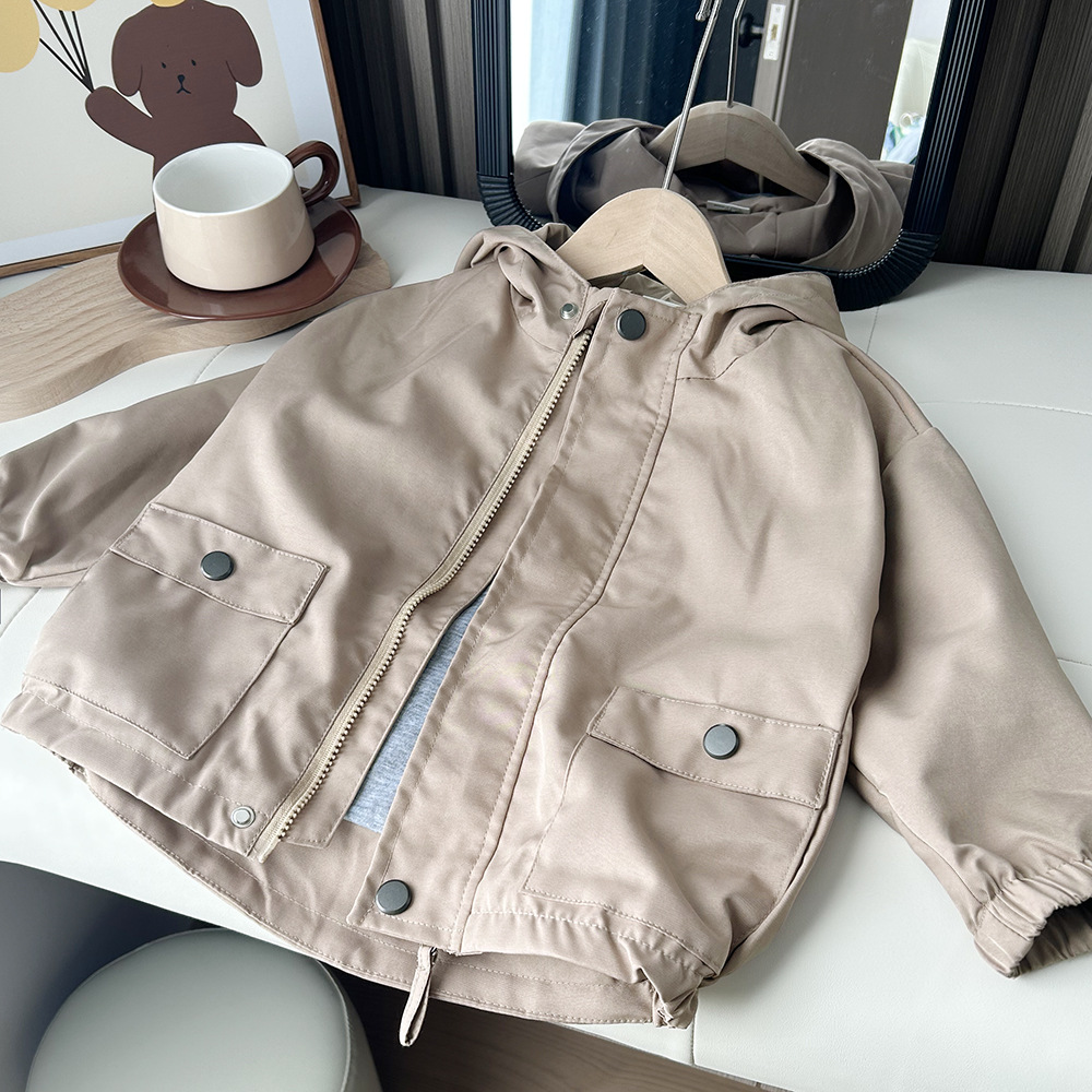 2022 autumn children's clothing boys and children solid color simple British style hooded children's coat windbreaker clothing wholesale