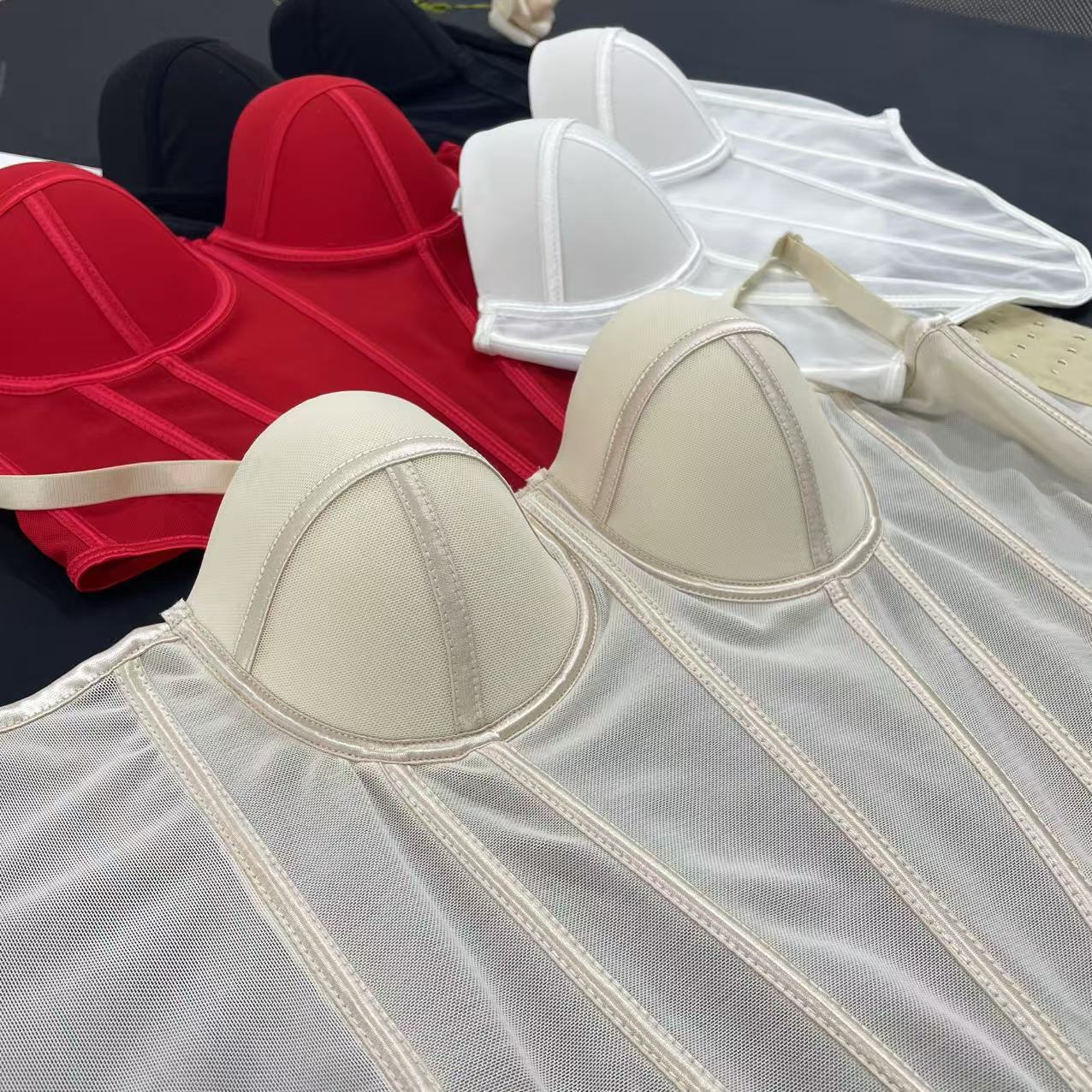 French-Style Irregular Shapewear Bra with Straps, Mesh Lace Outerwear, Fishbone Corset, Can Be Worn with Breast Pads, and Is Tight-Fitting