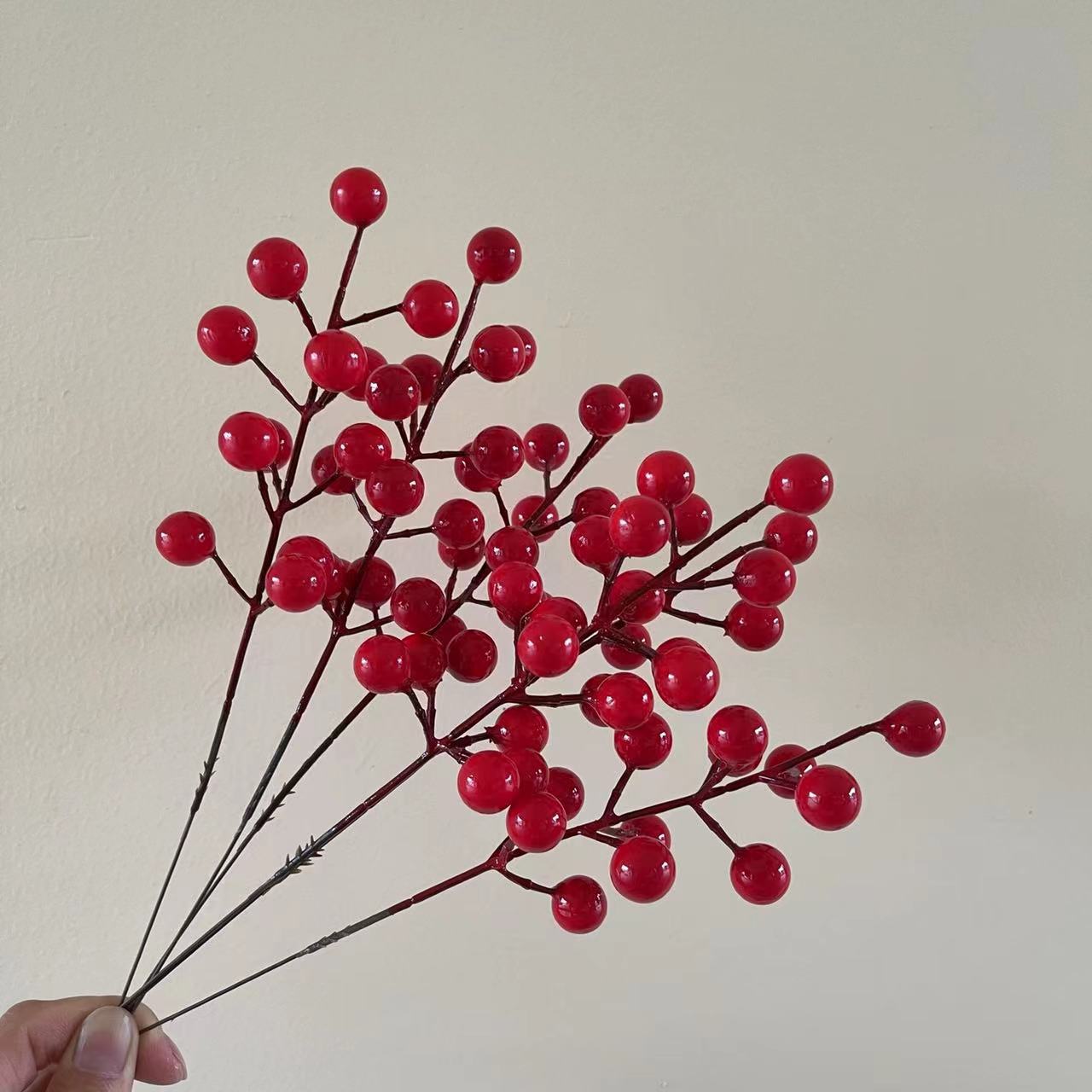 Factory wholesale New Year artificial flower fan leaf red berry festive supplies Fu barrel material diy flower arrangement New Year fake flowers
