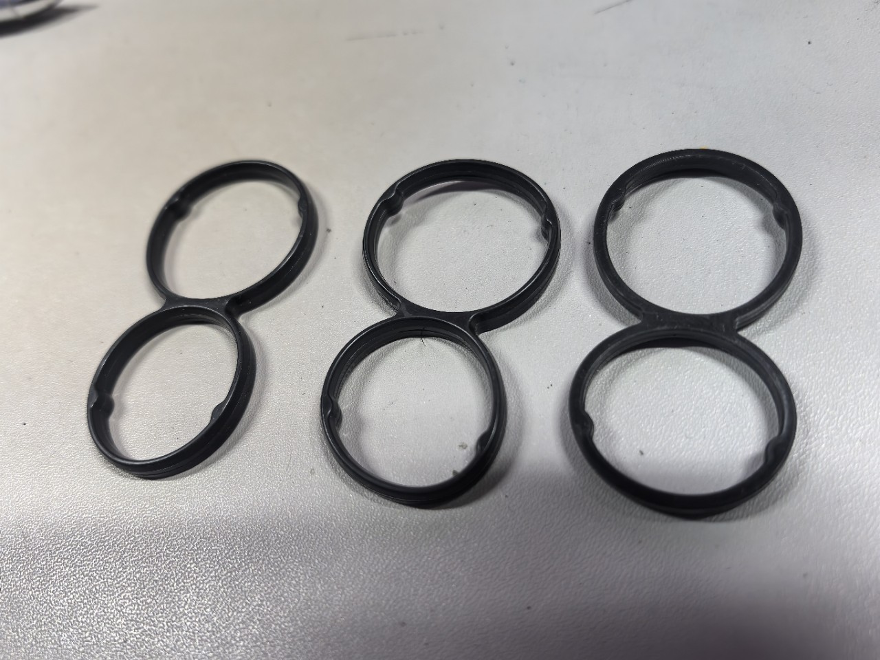 079103121Be 079103121Bb R8A8 Touareg S8Q7 Engine Filter Bracket Pad Seal