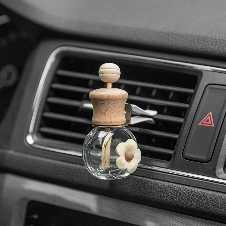 Cartoon Air Outlet Car Air Conditioner Air Outlet Decorative Aromatherapy Can Be Used as a Small Car Ornament with Long-Lasting Light Fragrance Air Conditioner