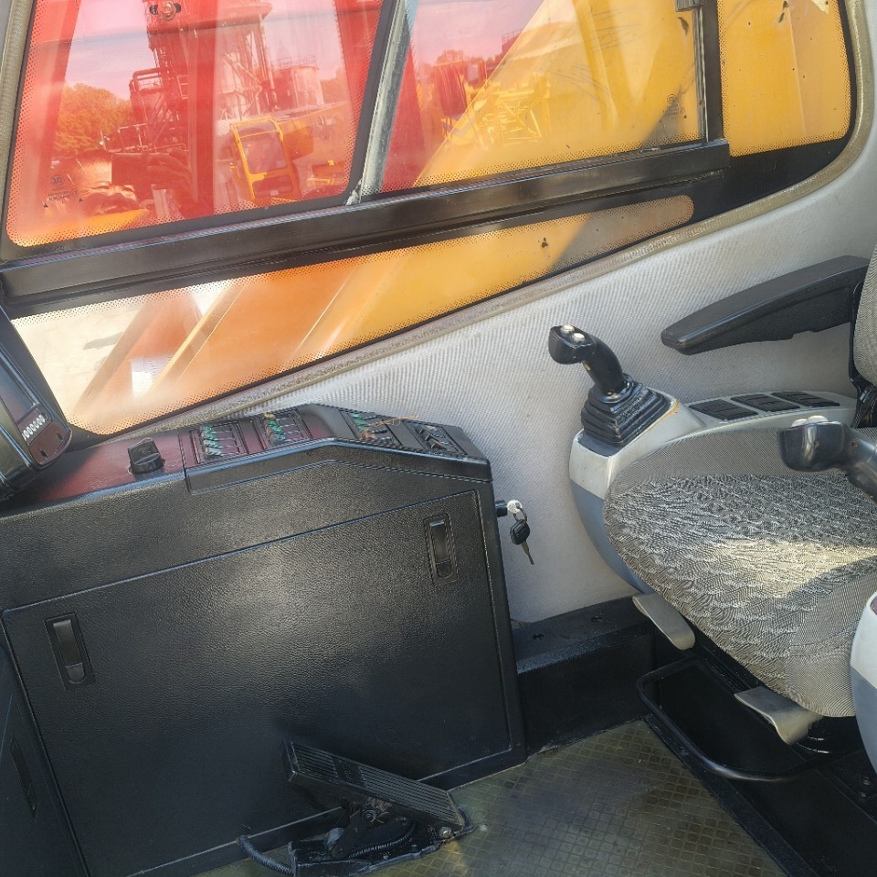 Sany 80-Ton Used Truck Crane for Sale, 50-Ton Used Crane, Xcmg 100-Ton Truck Crane