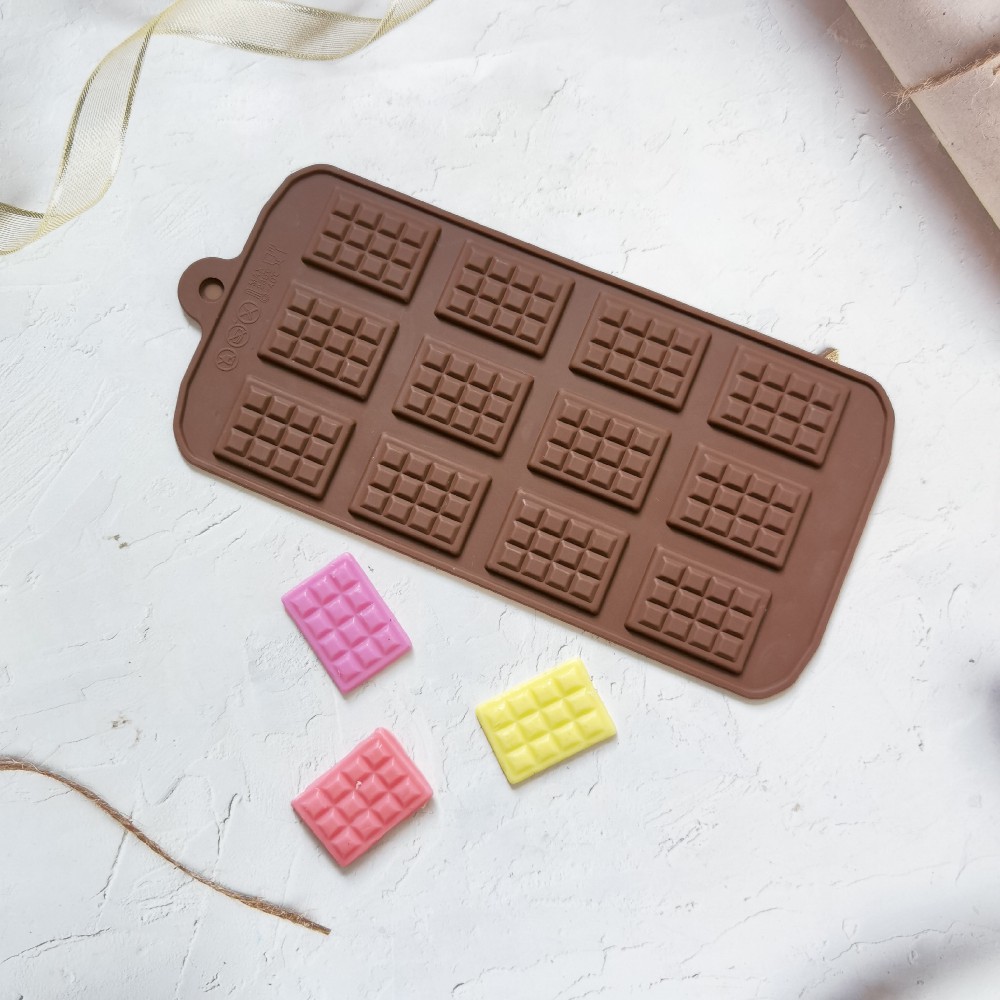 12 Even Waffle Chocolate Silicone Mold Candy Pudding Dessert Mold Cake Baking Utensils