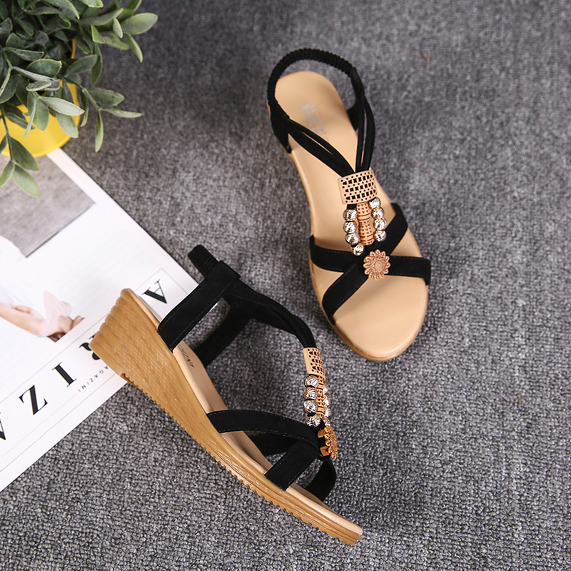 2024 New Flat Sandals Women's Summer Flat Heel Beaded Bohemian Sandals Open Toe Sweet Student Beach Shoes