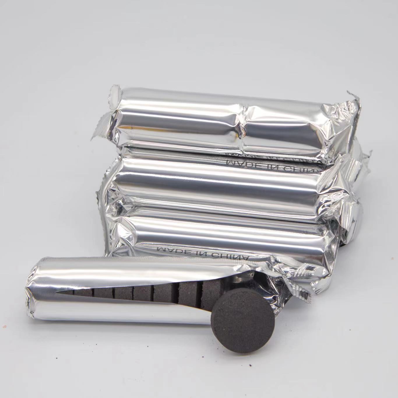 Быстроразжигающийся уголь 33 мм фруктовый уголь для одноразового использования круглый уголь для барбекю портативный гриль оптовая продажа