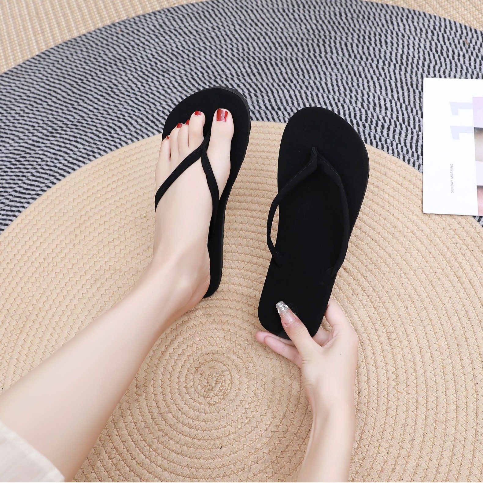 New flip-flops women's flip-flops flip-flops summer ins popular Net Red Beach seaside outdoor flip-flops