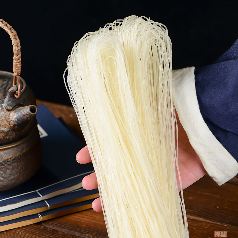 Pueraria lobata vermicelli on behalf of 100 grams of vermicelli vermicelli instant vermicelli activities will be sold in catering canteens factory direct supply