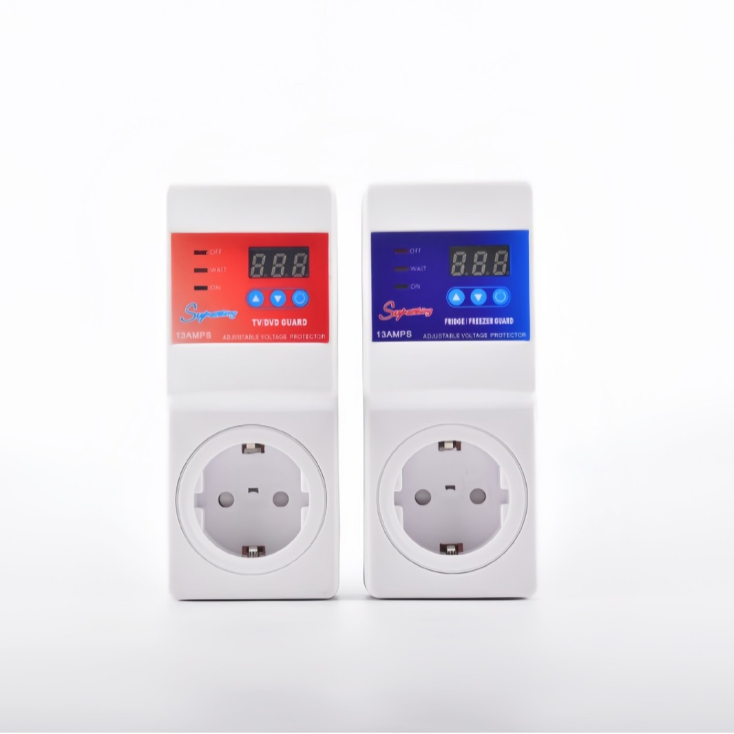 Overvoltage protection electronic TV Guard European standard plug voltage protection European plug refrigerator protector