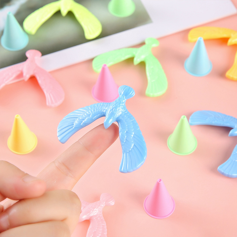 small size Mini Balance Bird Classic Gravity Balance Eagle Bird Gashapon Toys Gifts Wholesale Children's Toys Small Gifts