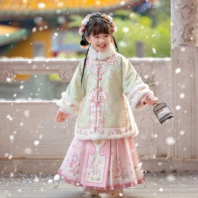 Hanfu for Girls, Winter 2025 New Style, Thickened Ming-Style Mamian Skirt Set for Children, Ancient Costume for Girls, Super Fairy-Like New Year Outfit