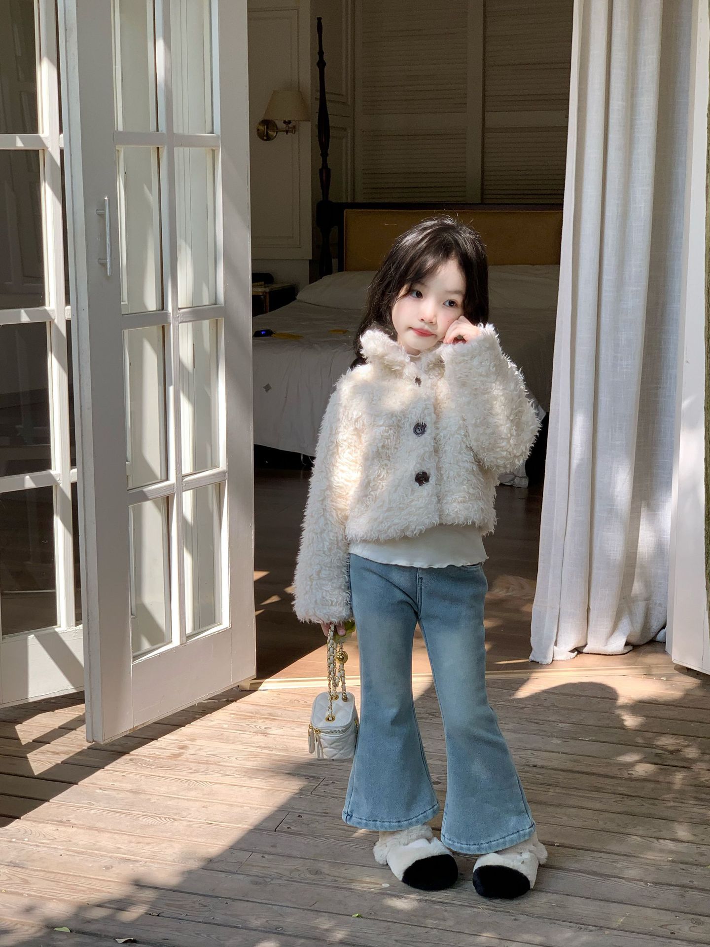 Children's Winter Clothing for Girls, Lamb Wool Coat, Single-Breasted Jacket for Little Girls, Fleece-Lined, Thickened, Warm, Stand Collar, Fur Sweater