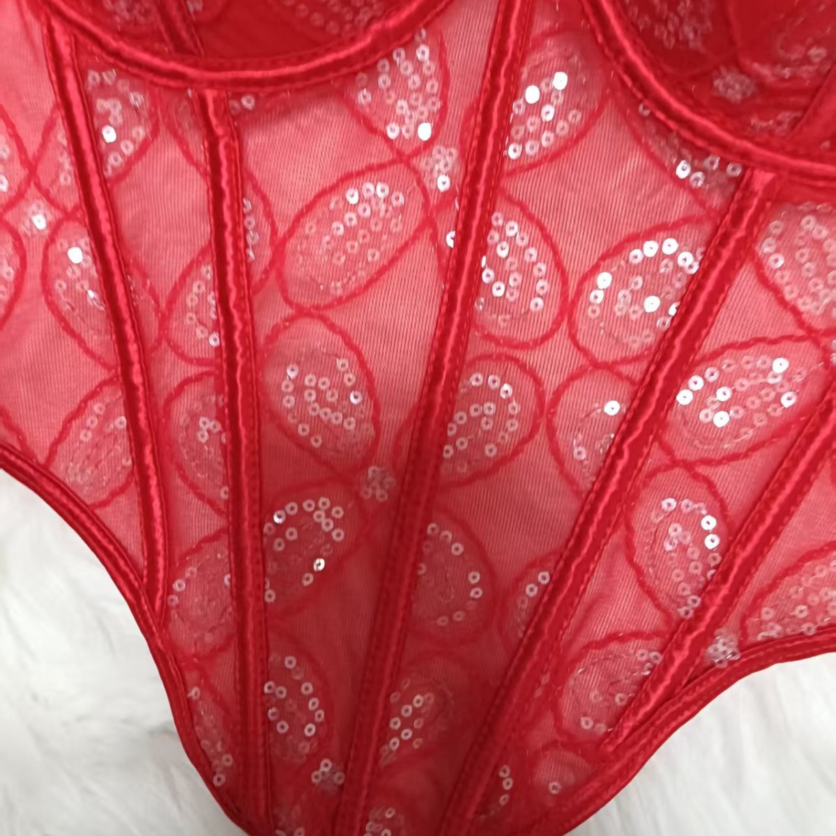 French-Style Embroidered Pattern Patchwork Bra with Mesh Lace That Can Be Worn Outside, Fishbone Bra with Breast Pads, Shapewear