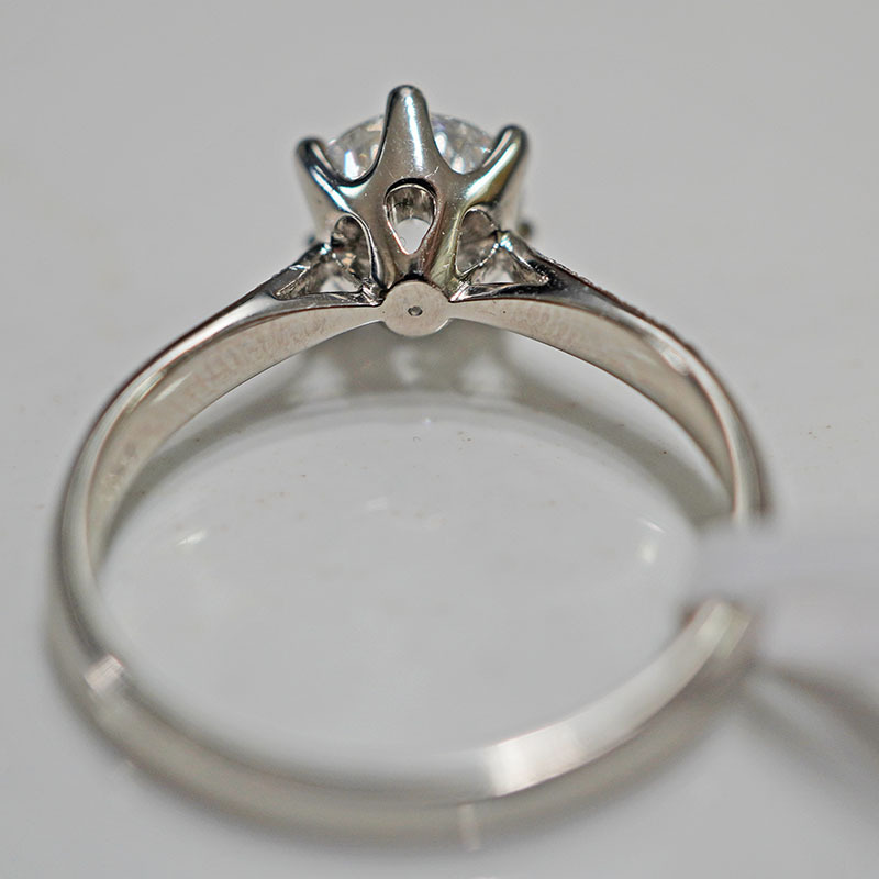 Pt950 Platinum Cultivated Diamond Ring for Women as Bright as Stars for Wedding and Proposal