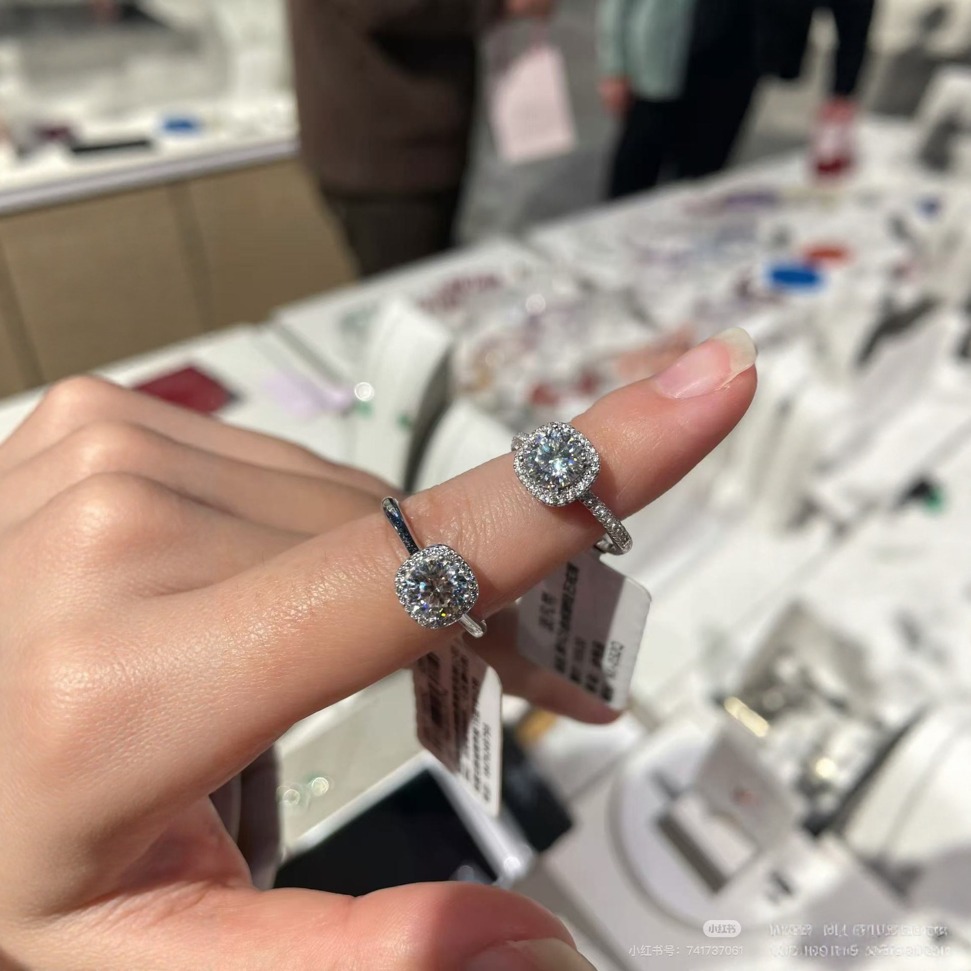 Fat Dong Lai Same Style S925 Sterling Silver Moissanite 1 Carat Small Sugar Cube Ring Jewelry for Women Niche High-End Light Luxury