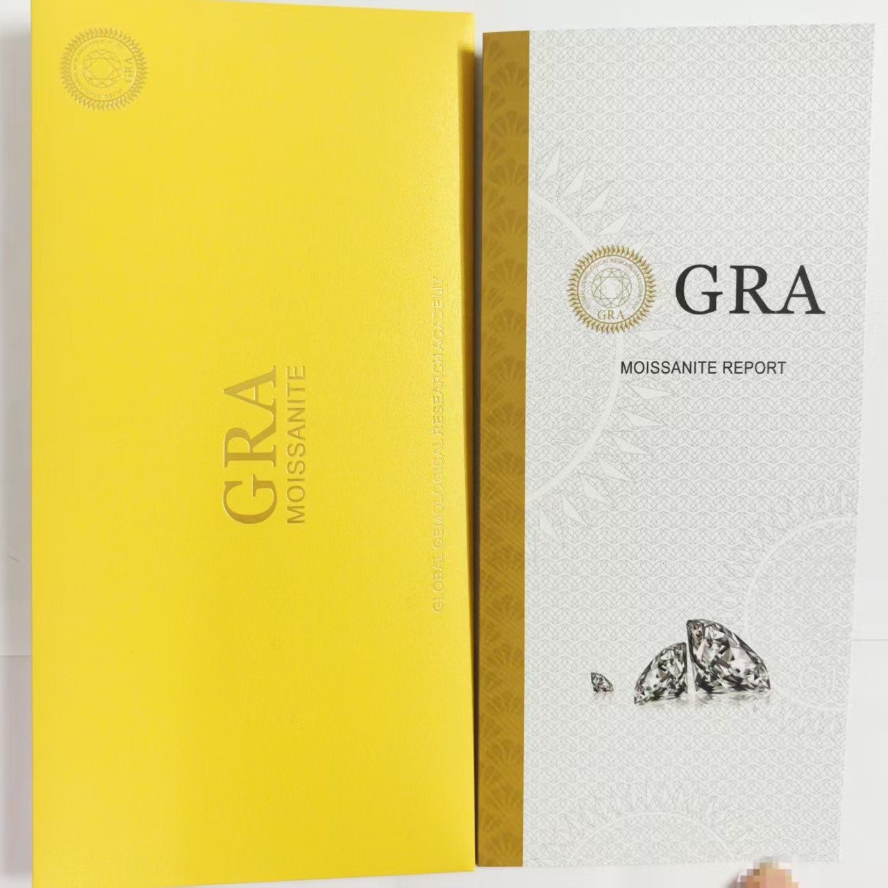 Руководство по стандартной модели сертификата Моиссанита оптом, комплект из трех предметов, сертификат, один код, черная карта, Моиссанит