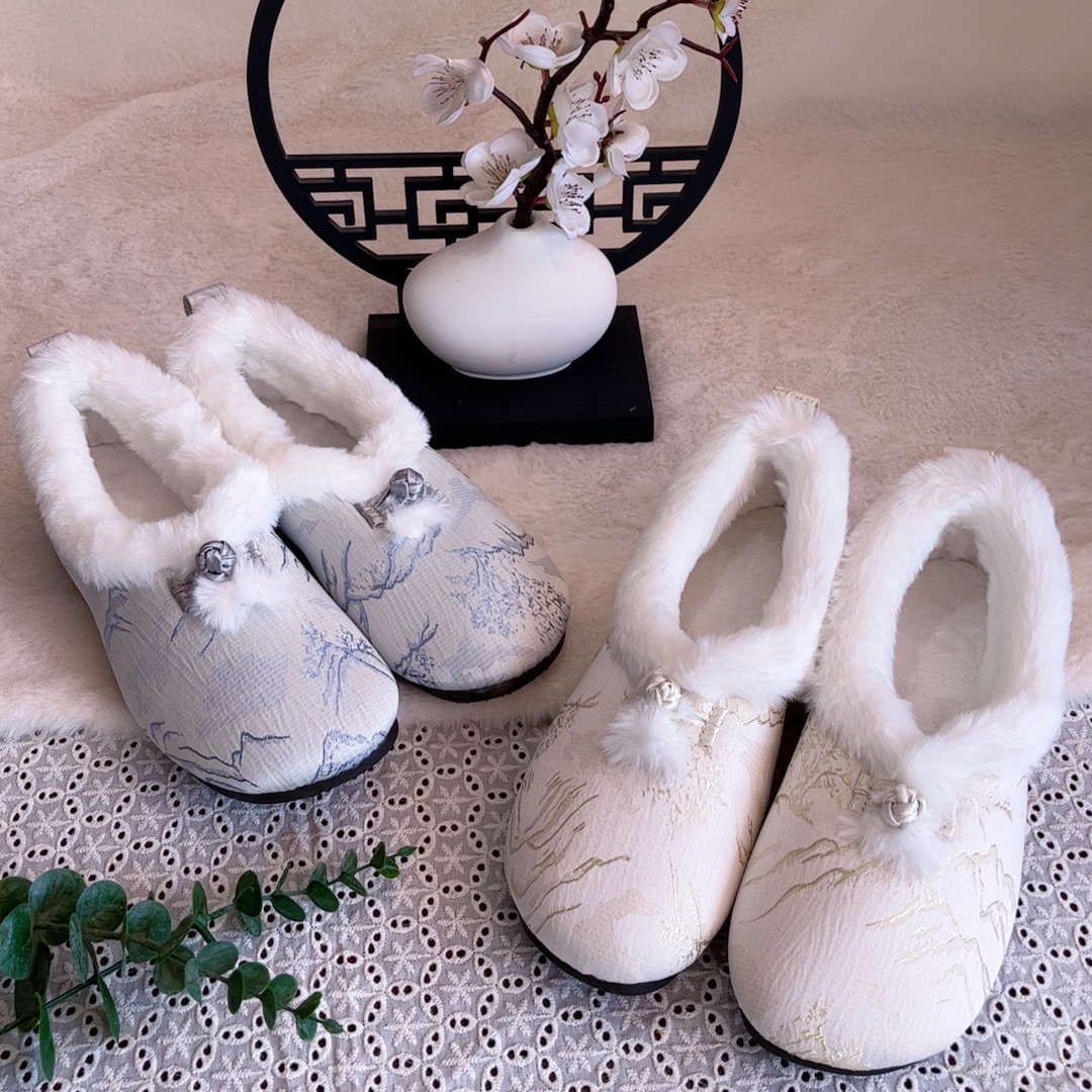 Обувь Milan 2025 Новые зимние туфли на низком каблуке с чонсамом и обувью династии Хань, этнические стильные хлопковые туфли, обувь с вышивкой из меха