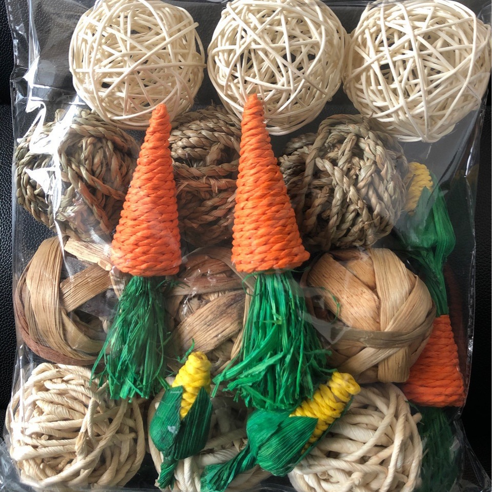 Hamster chinchilla bite molars cross-border supplies for rabbit grass ball parrot bird toys