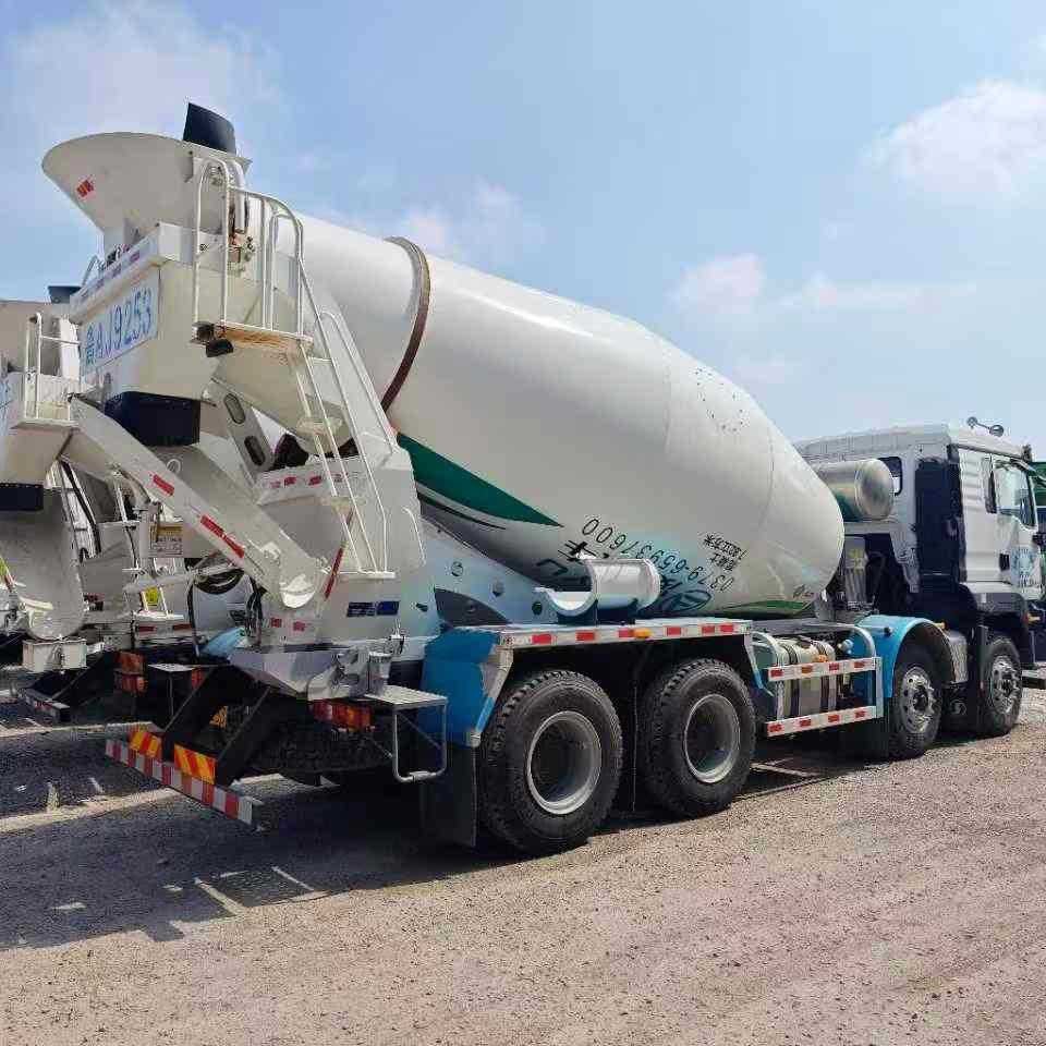 In-Stock New Vehicle National V Pre-Registered Shaanxi Automobile Delong M3000S Mixer Truck with Extended Half-High Roof Cab and Mixer Tank