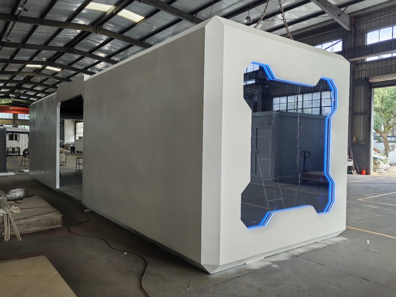 Factory Direct Sales of Various Types of Smart Station Containers, Space Capsule Homestays, Apple Storage Energy Box Equipment, and Container Pods
