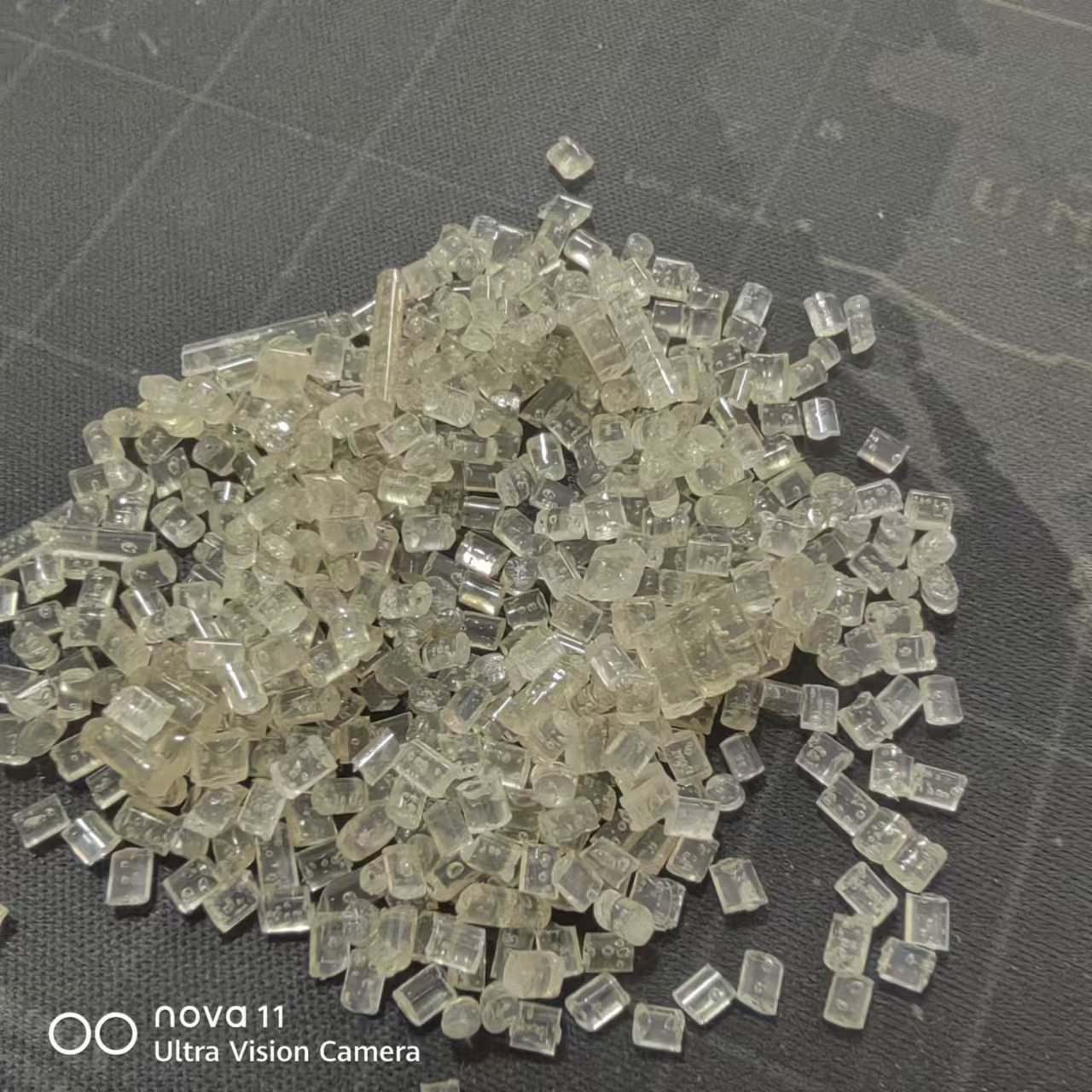 Долгосрочная поставка натурального цвета Eps, специальный сорт, может быть пенопластом, литьем под давлением и может использоваться для изготовления фоторамок. Долгосрочная поставка