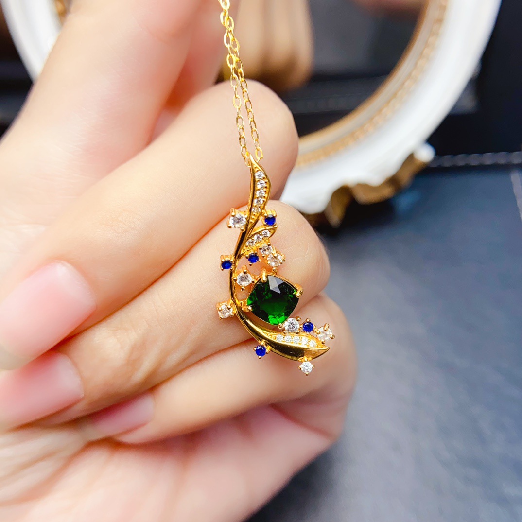 New Natural Diopside Pendant S925 Silver Inlaid Main Stone 6*6mm Versatile Popular Hot Style Women's Jewelry Wholesale