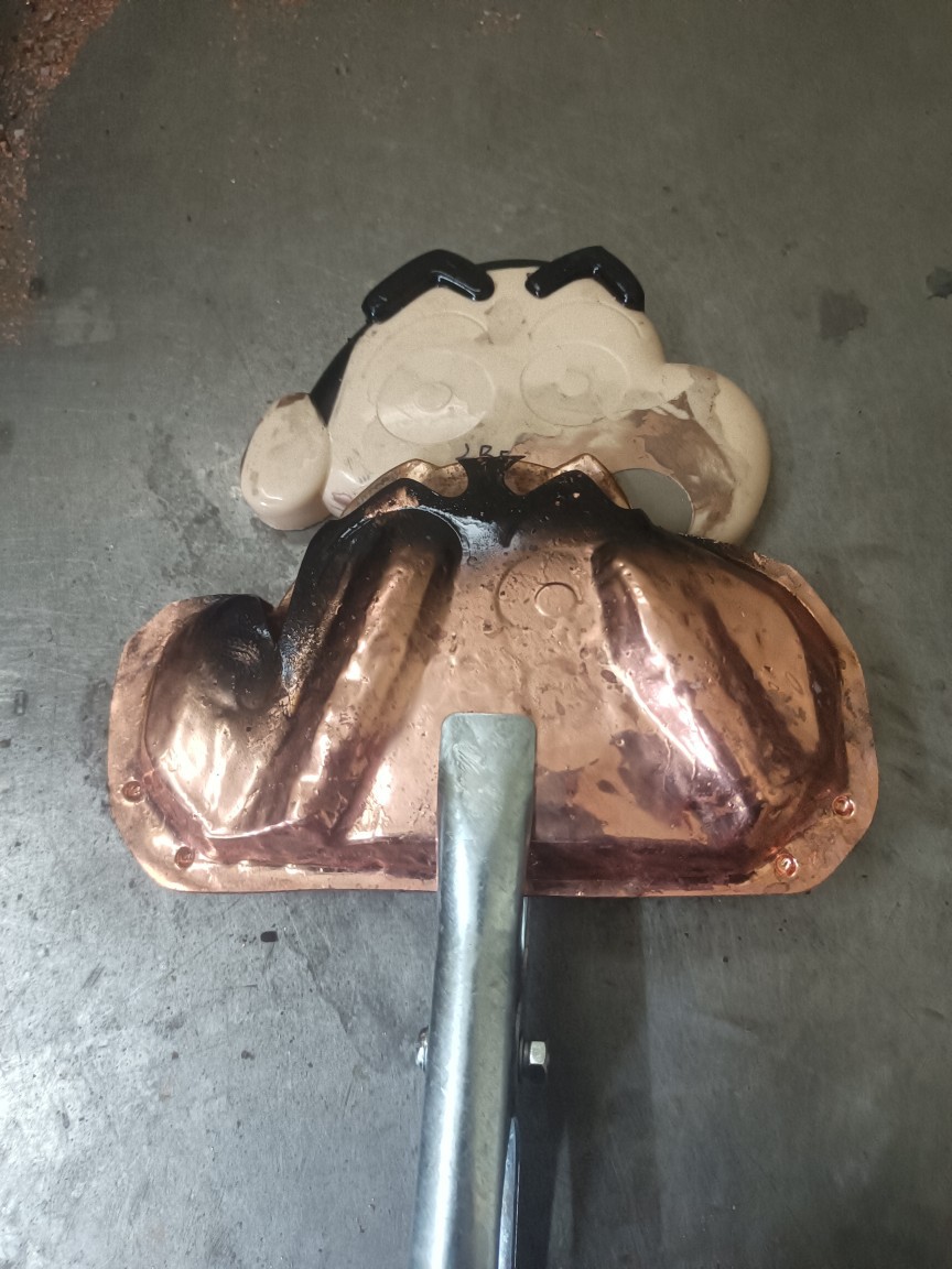 Dongguan Manufacturer, Specializing in the Production of Various Spray Molds, Spray Paint Molds, Clamp Molds, Edge Molds, Spray Paint Masking Molds