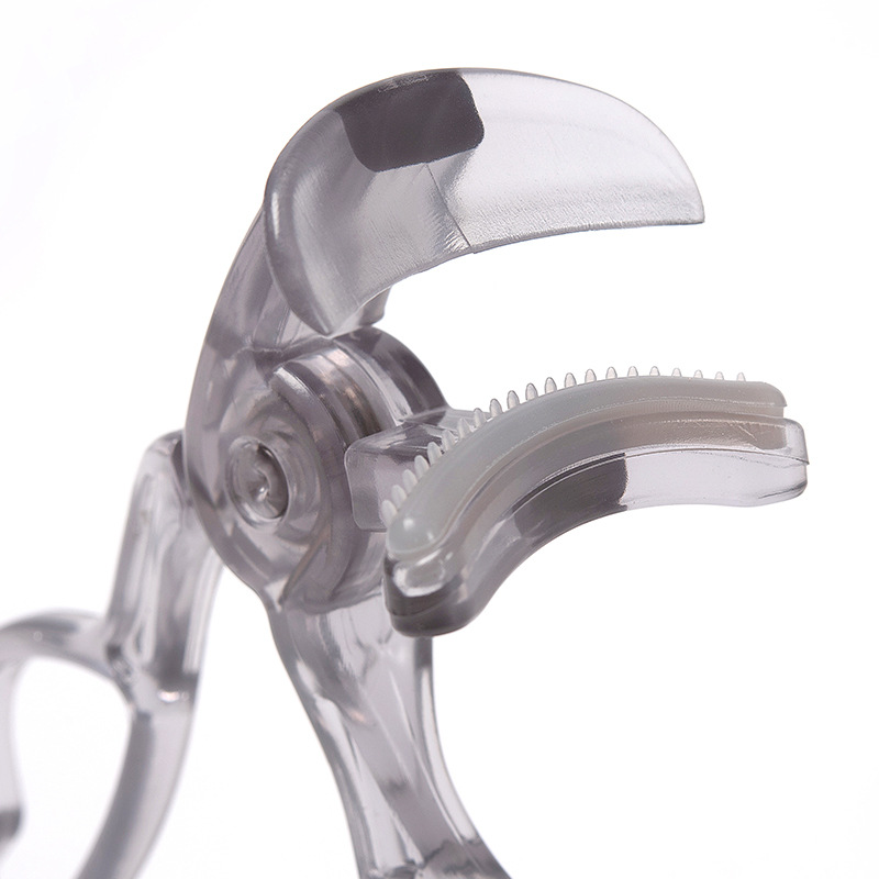 The new tooth comb wide-angle eyelash curler does not clip meat without border eyelash curler portable sunflower a batch