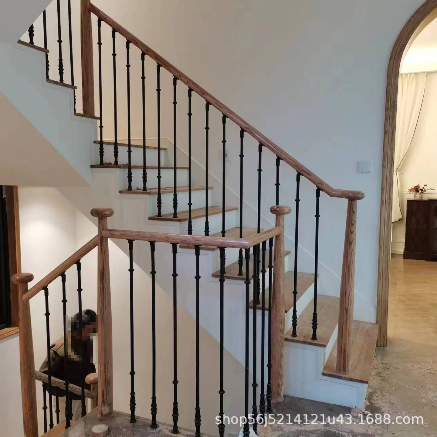 Minimalist Aluminum Art Stair Columns, Solid Wood Handrails, Balcony Guardrails, Simple Quick-Install Indoor Paint-Free Railings, Affordable Internet Celebrity