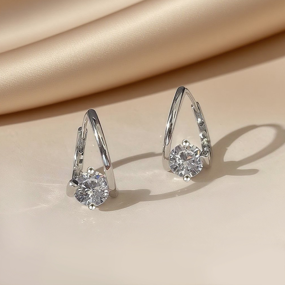 Moissanite Earrings S925 Sterling Silver Earrings, Feminine Style, New Live Broadcast, Douyin, One Piece Drop Shipping, Trendyy Sparkling