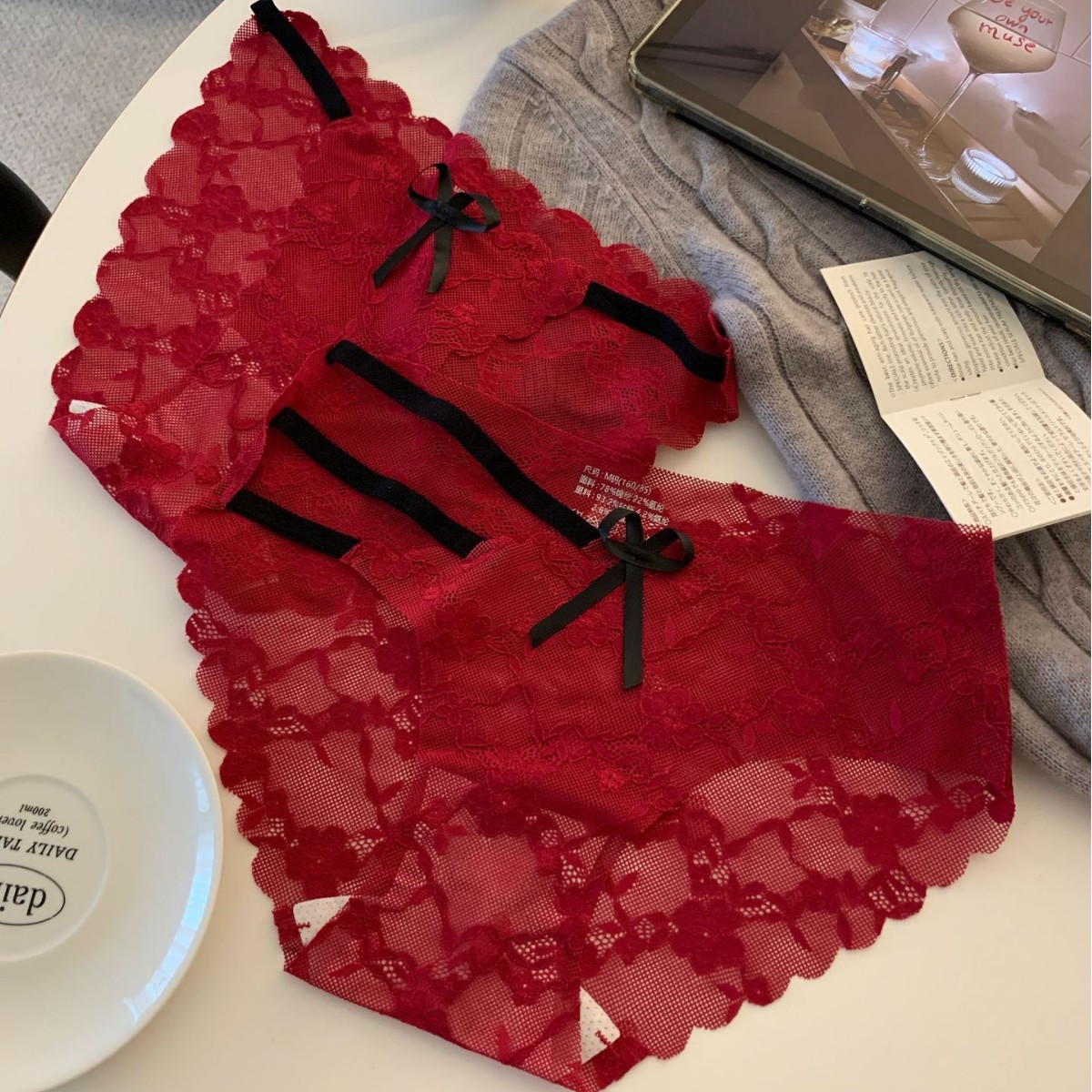 Hollow French Lace Red Underwear for the Year of Birth, Sexy and Seductive Women's 2025 New Pure Lust Mesh Briefs