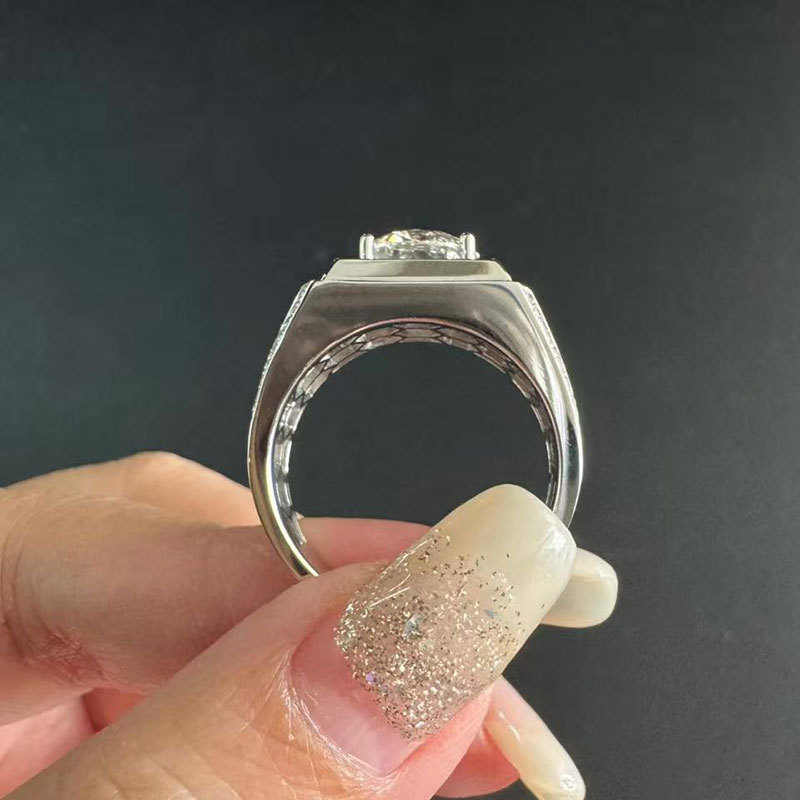 Platinum Pt950 Men's Ring 2 Carat Round Cultured Diamond Men's Ring 18K Gold Men's Diamond Ring Fashionable and Versatile