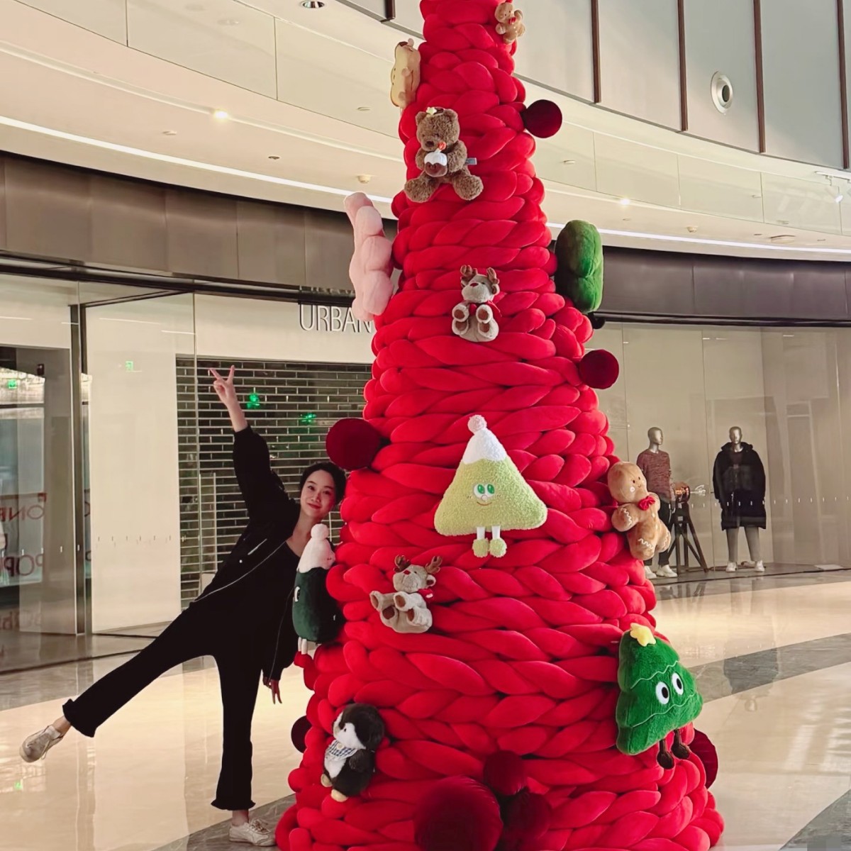 Новогодняя елка 2025 Новый плюшевый исландский шерстяной комплект материалов для оформления сцены в торговом центре