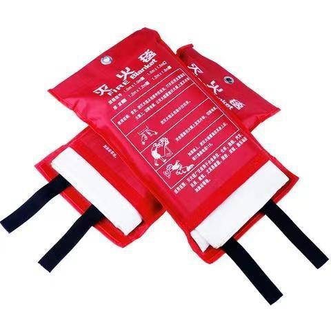 Fire Extinguishing Blanket Fire Fireproof Blanket Fiberglass High Temperature Automobile Fire Blanket Fiberglass Flame Retardant Heat Insulation Escape Cloak