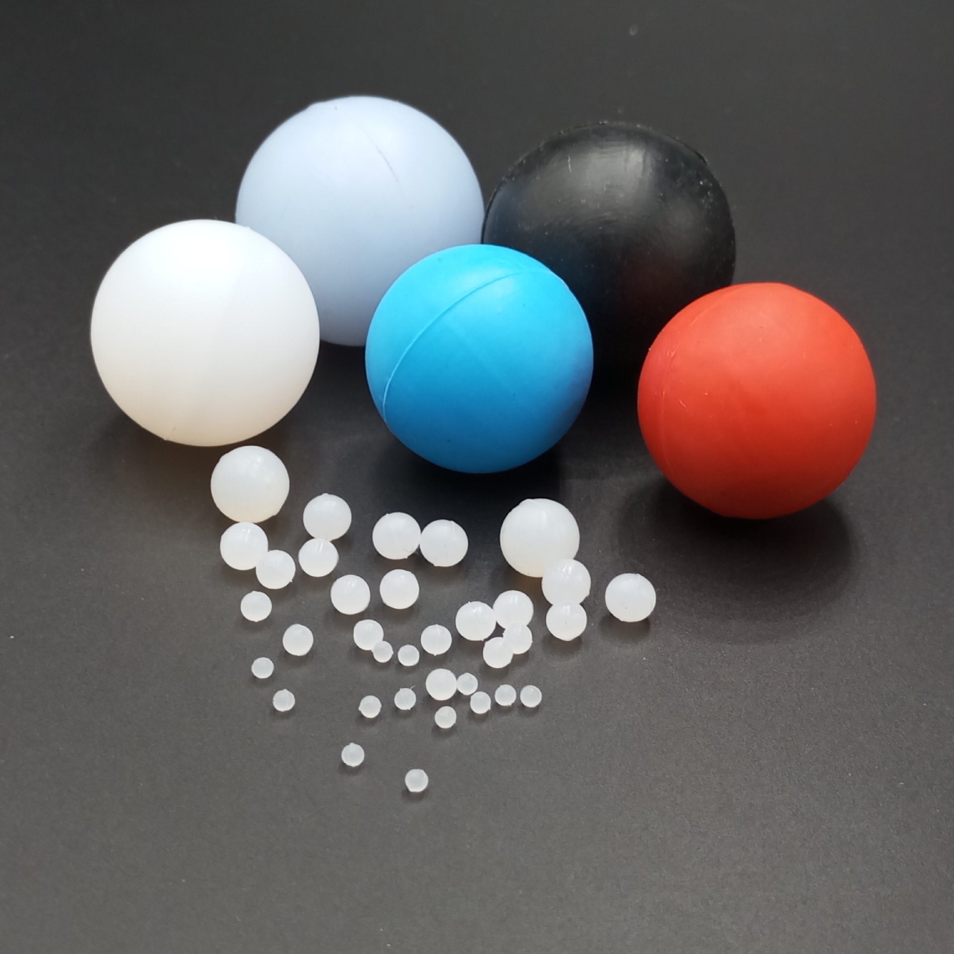Food grade silicone ball mechanical vibrating screen industrial rubber wear-resistant elastic color ball shock absorption anti-blocking silicone products