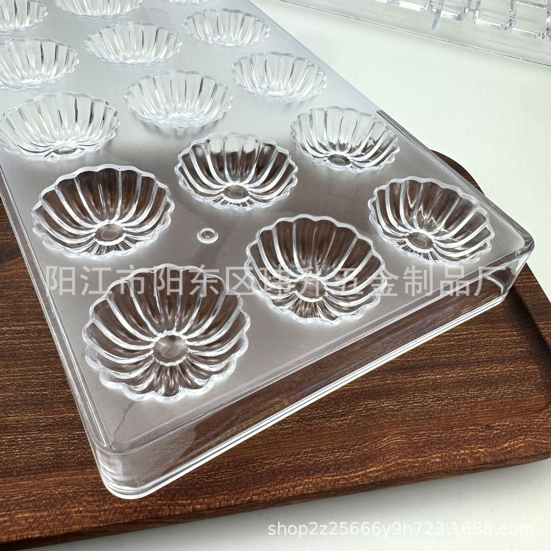 Hard transparent chocolate mold plastic polycarbonate candy inverted mold heart-shaped egg shape and other modeling manufacturers