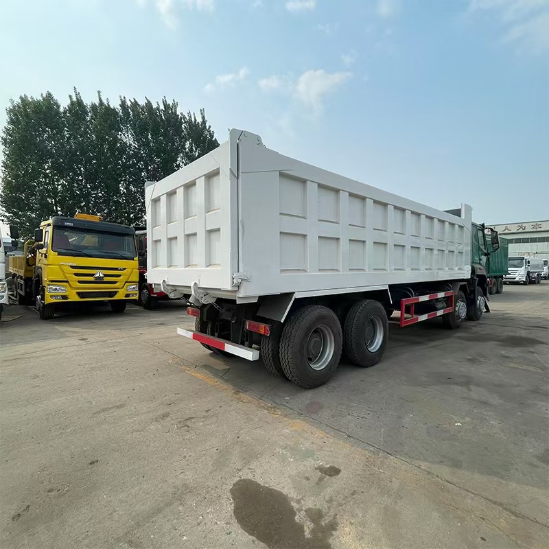 Export to Guinea: Haohan 8X4 Dump Truck, 400 Horsepower Mining Dump Truck, Equivalent to Howo