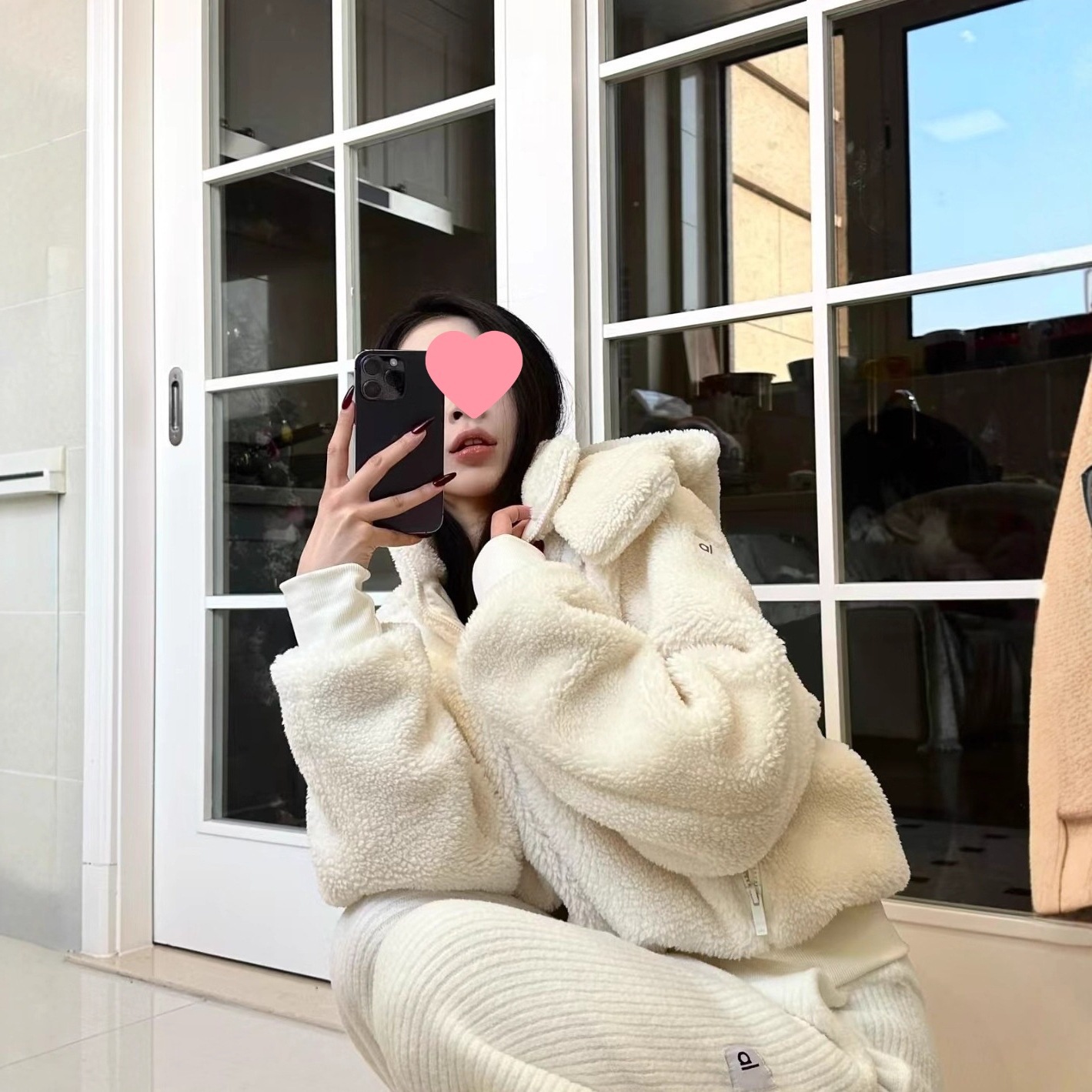 In Stock, New Autumn and Winter Alo Style Kendall Jenner-Inspired Cream Puff Lamb Wool Hooded Short Zip-Up Jacket for Couples