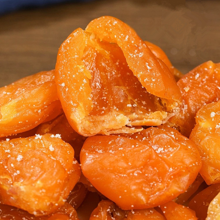 Authentic bamboo bee salt dried loquat casual snack dried fruit 100G generation dried loquat bulk preserved fruit wholesale