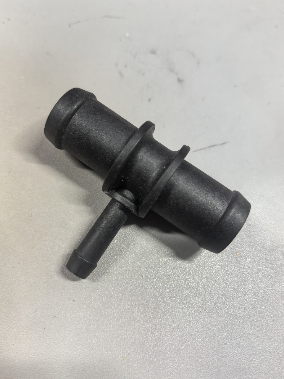 N90761001 N 907 610 01 Touran Wild Emperor Q5 Beetle A4 Fabia Water Pipe Three-Way T-Piece