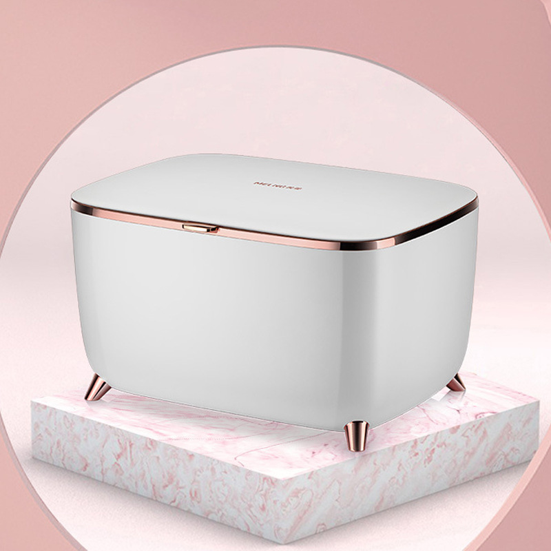 Manufacturer Wholesale 9L Household Beauty Refrigerator Convenient Silent Mask Cosmetics Small Refrigerator Bluetooth Mini Refrigerator