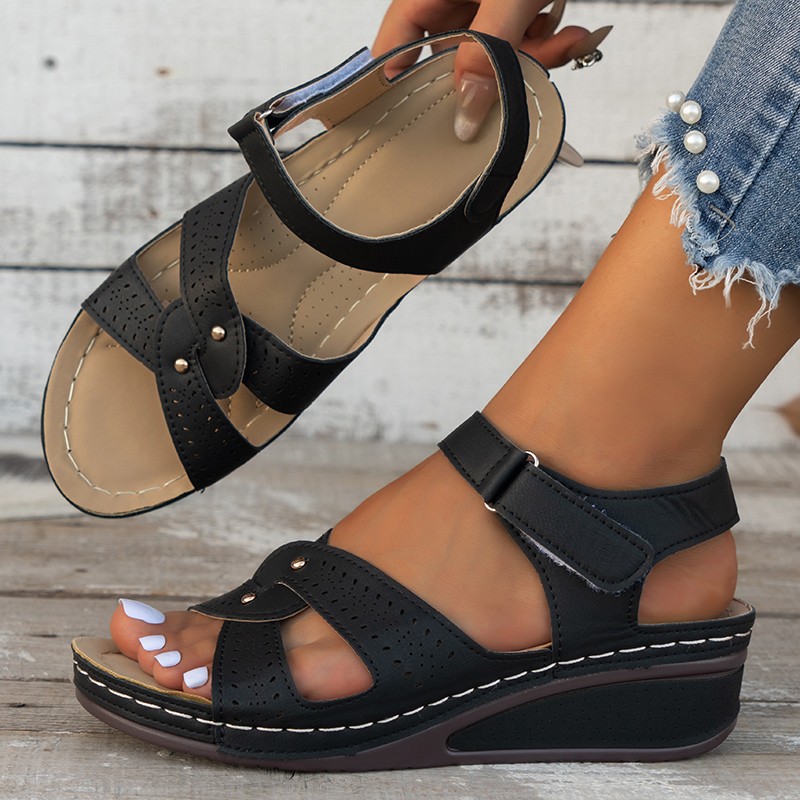 Foreign trade summer new large size breathable fish mouth open toe non-slip casual buckle sandals mother women's shoes sandals