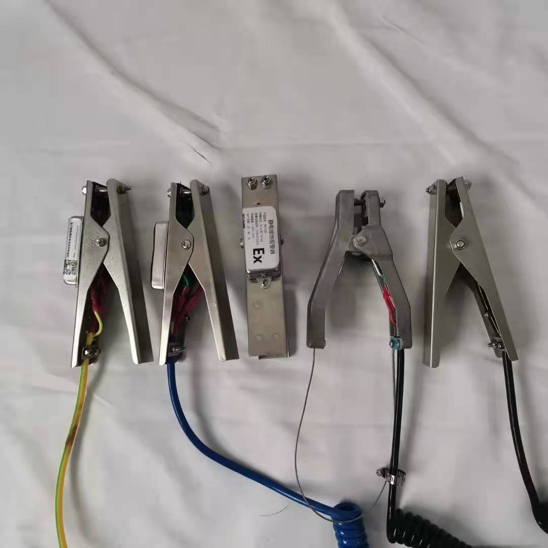 Explosion-Proof Sound and Light Alarm Electrostatic Clamp for Oil Depot and Paint Factory Tankers, Made of 304 Stainless Steel, with Intelligent Grounding Clamp Alarm