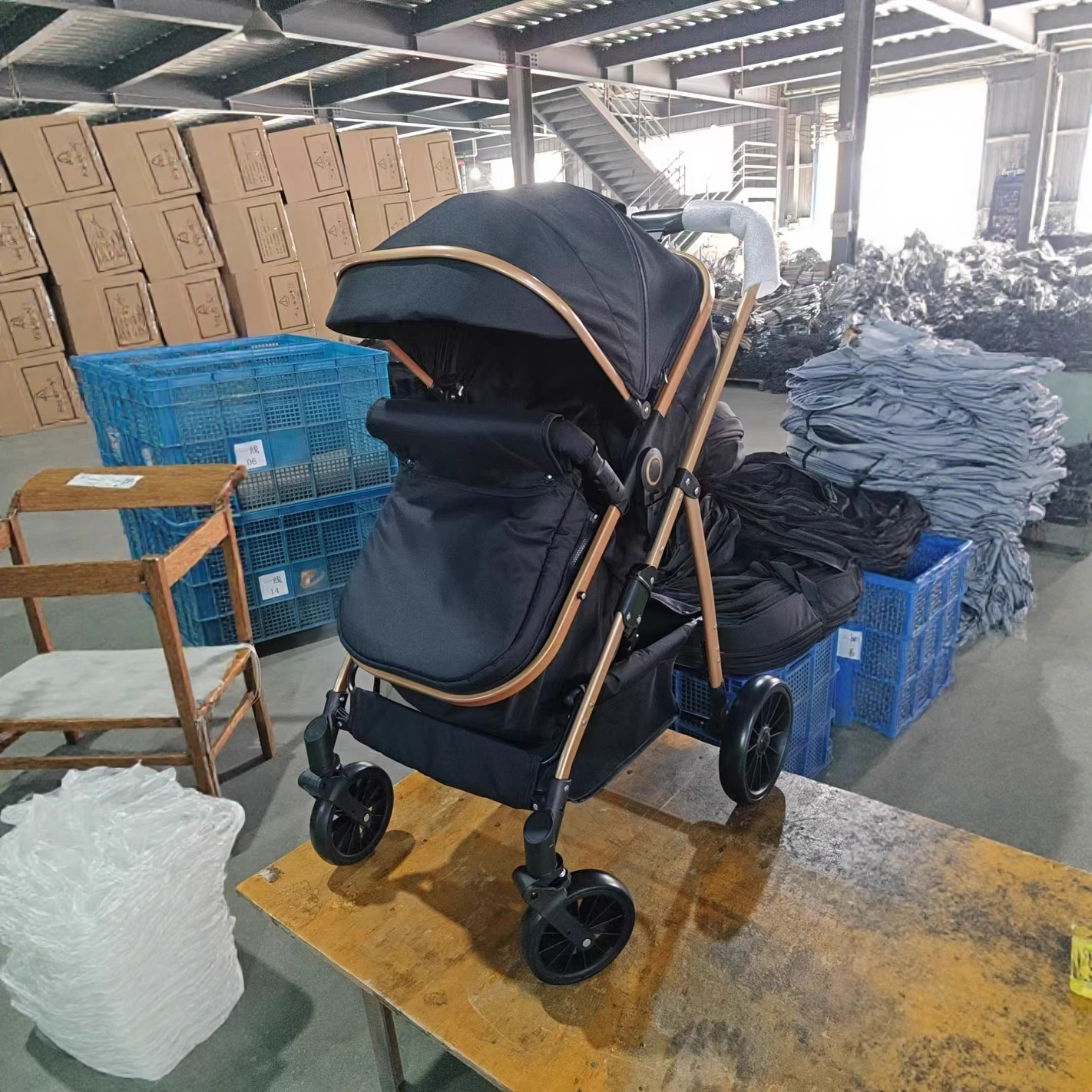 High-View Children's Stroller with Basket, Bicycle-Style, Detachable Baby Stroller, Can Be Used in a Car, Lightweight, Foldable, Suitable for One-Year-Olds