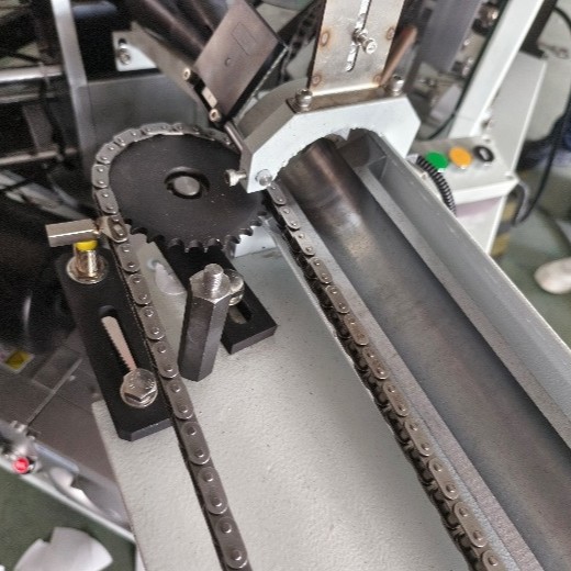 Zx-900 Fully Automatic Cone-Shaped Paper Cup Forming Machine, Ice Cream Cone-Shaped High-Speed Paper Tube Machine with Large Angle