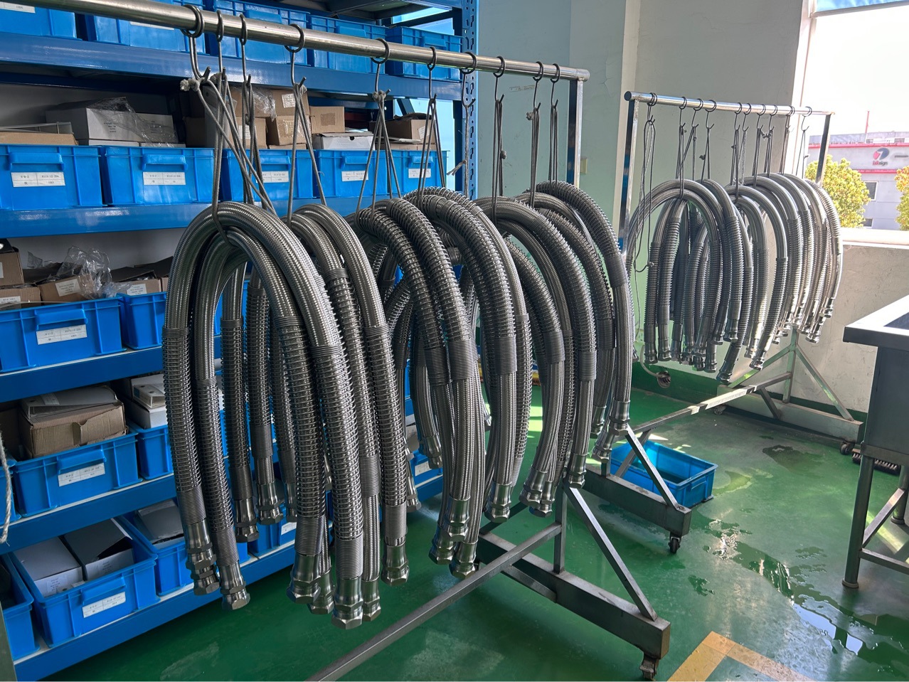Special braided tube for vulcanizing machine