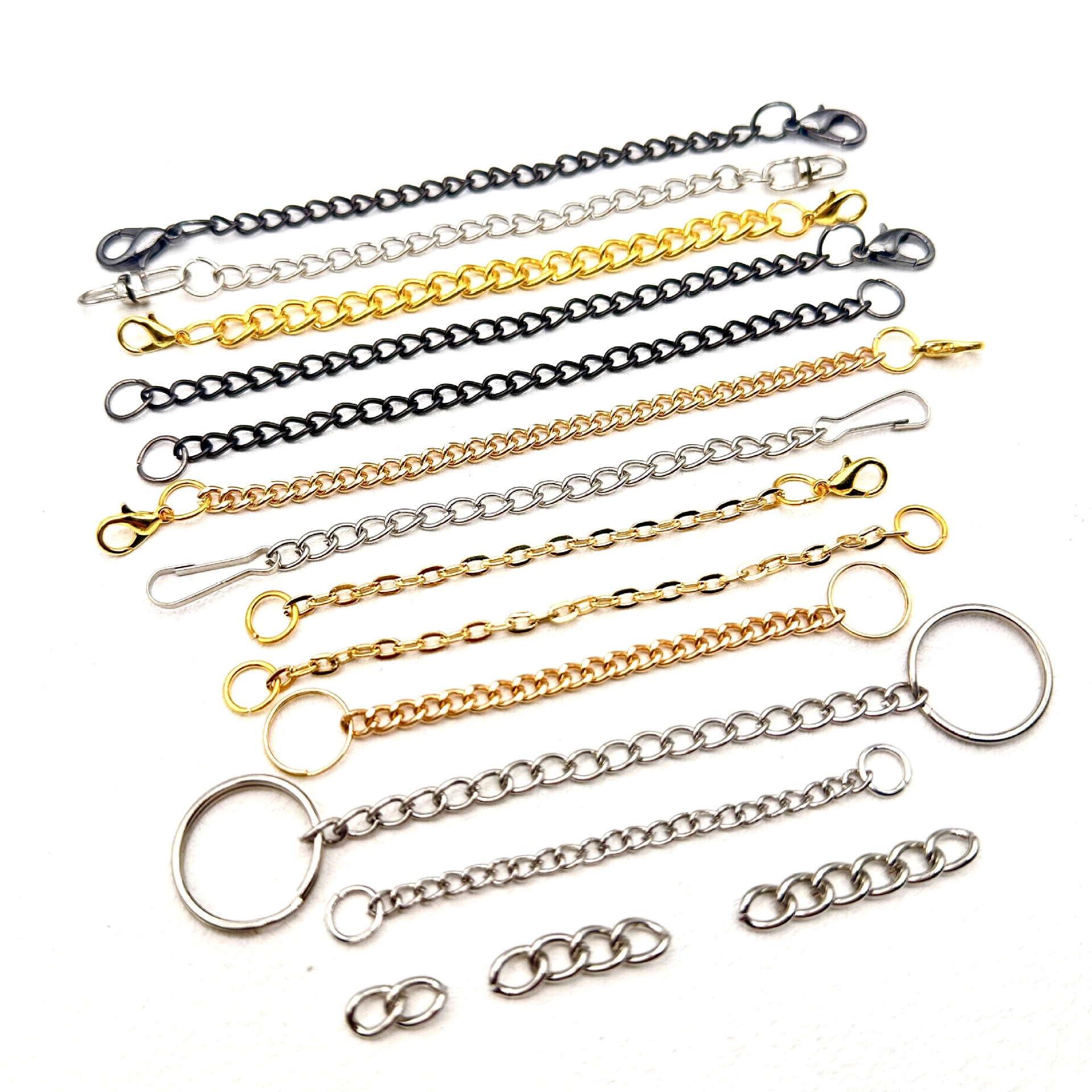 Various Handmade Chains in Stock, Iron and Aluminum Electroplating, Environmentally Friendly DIY Sectional Processing, Buckle Bags, Clothing Decorative Chain Accessories
