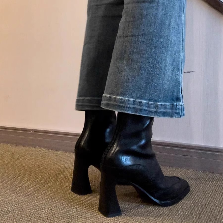 In Stock 2025 Autumn and Winter New Style French Retro Slim Boots High Heel Thick Heel Short Boots Women's Small Square Toe Elastic Boots