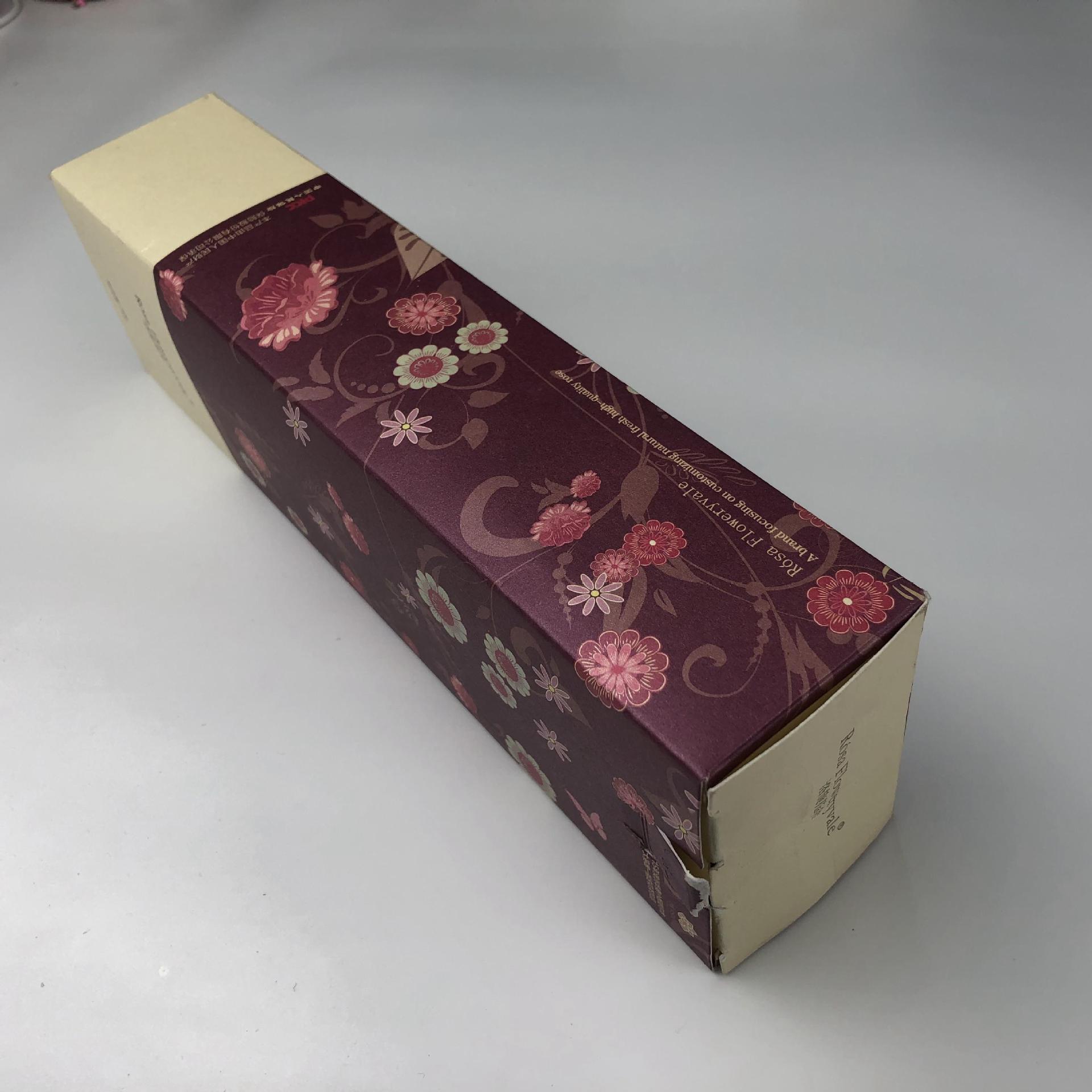 Цветная коробка из белого картона с ламинацией, пылезащитная, простой стиль, в наличии, оптовая цена