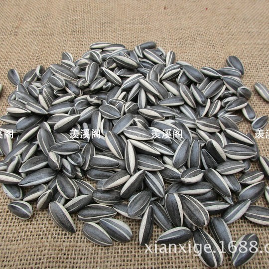 Purple Clay Melon Seeds, Watermelon Seeds, Tea Pet Sculpture Ornaments, Tea Play Tea Tray, Ceramic Tea Fun Fruit Home Furnishings