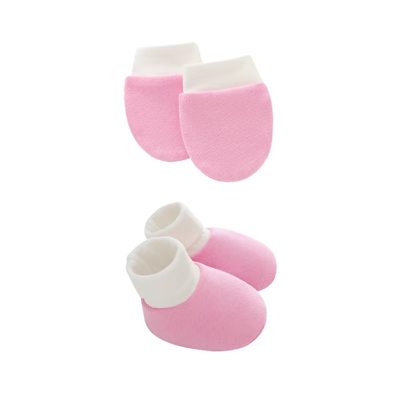 Foreign trade Europe and the United States baby anti-scratch gloves foot cover newborn gloves foot cover combination 821060